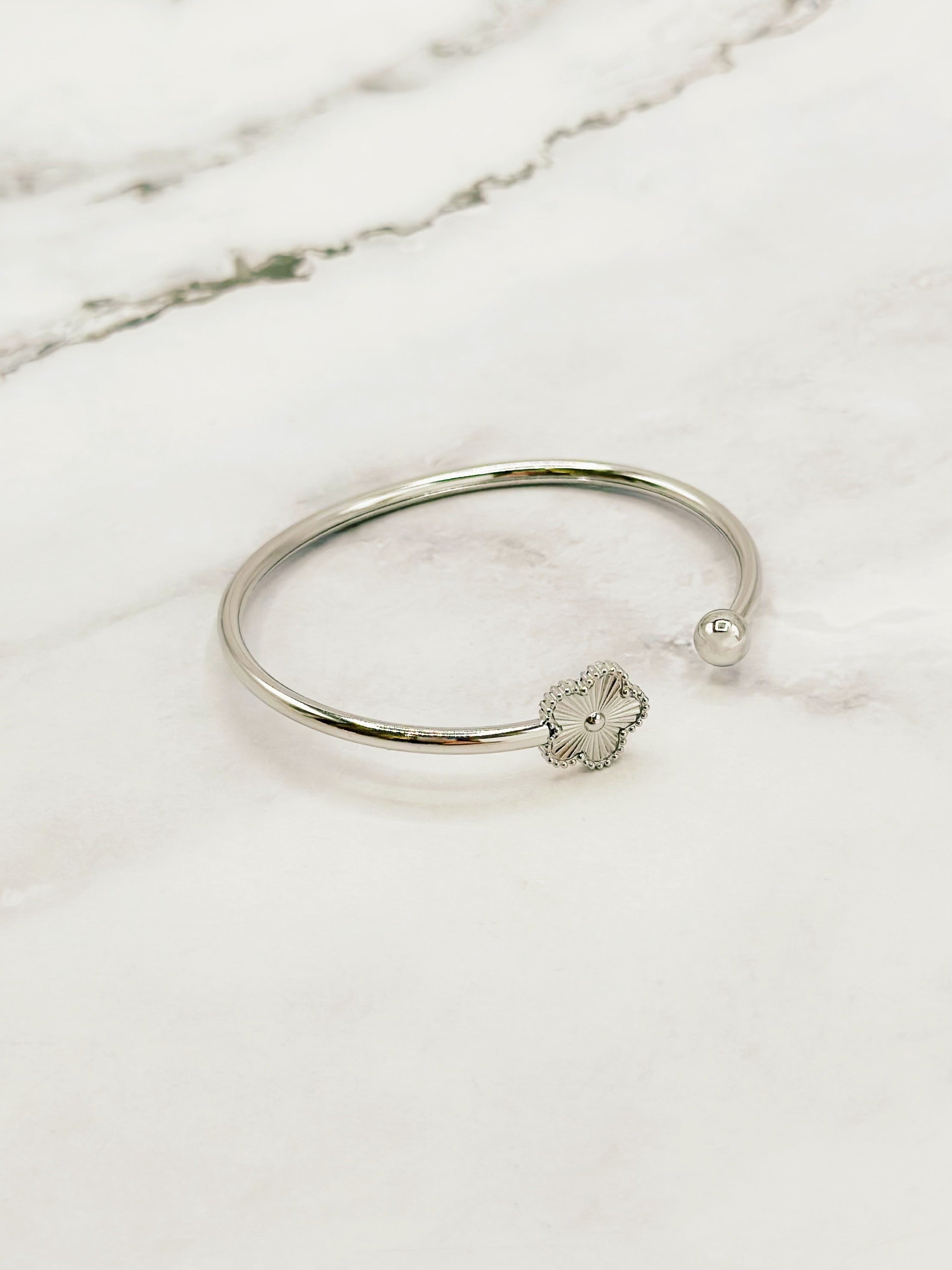 The Silver Flower & Ball Design Bracelet